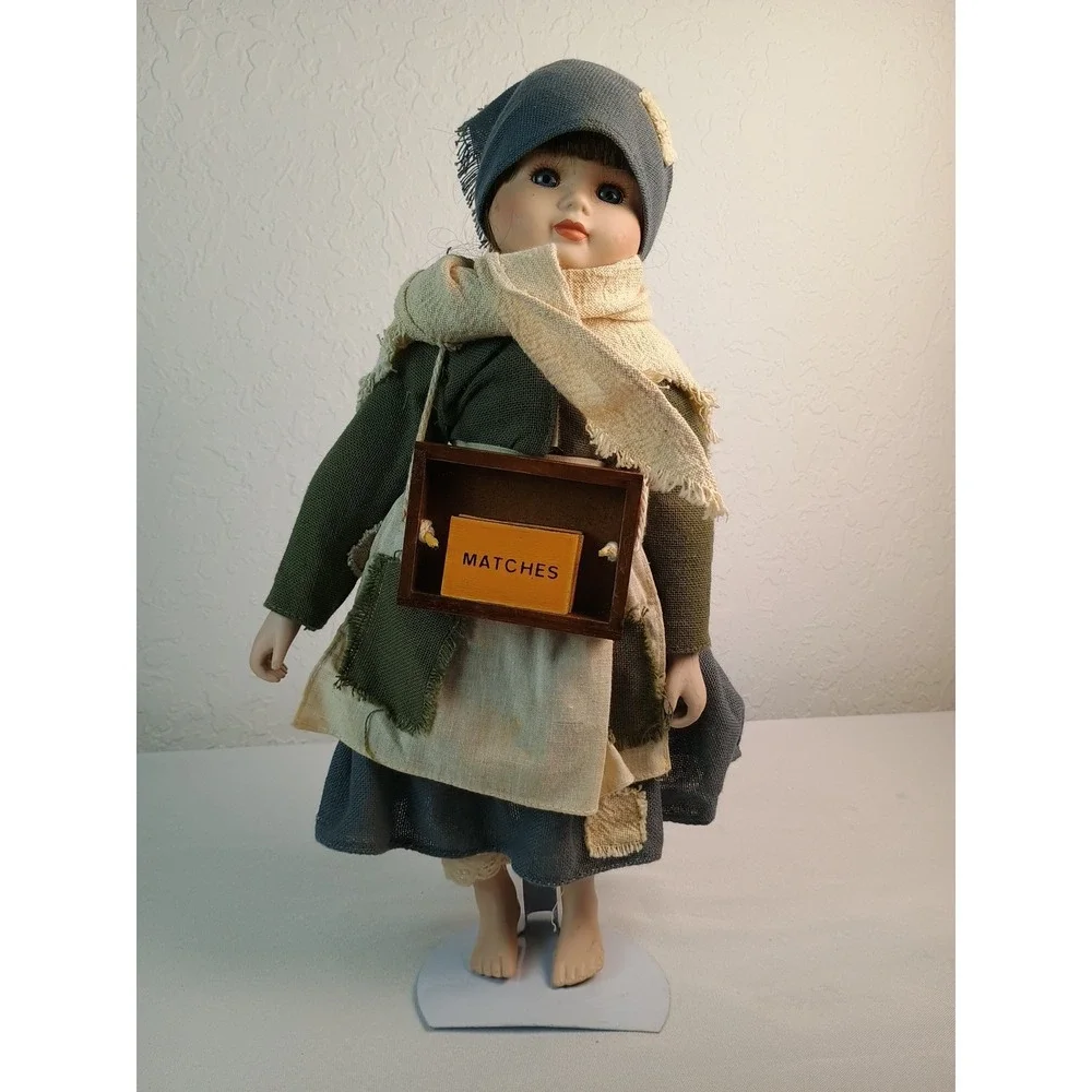 Vintage House of Lloyd Christmas Around the World The Little Match Girl 15